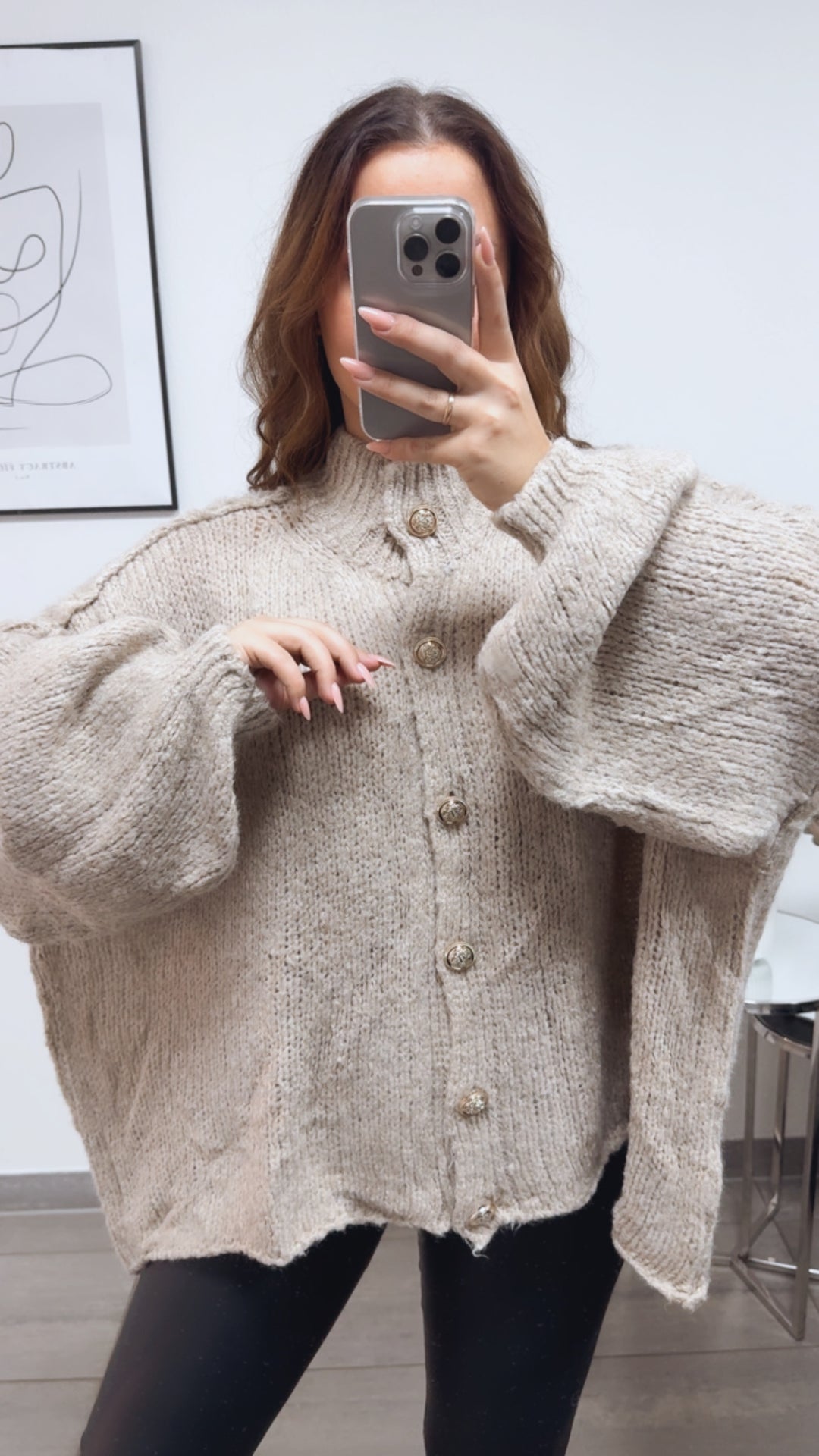 Kuschel Cardigan mit goldenen Knöpfen / beige Art. 5445