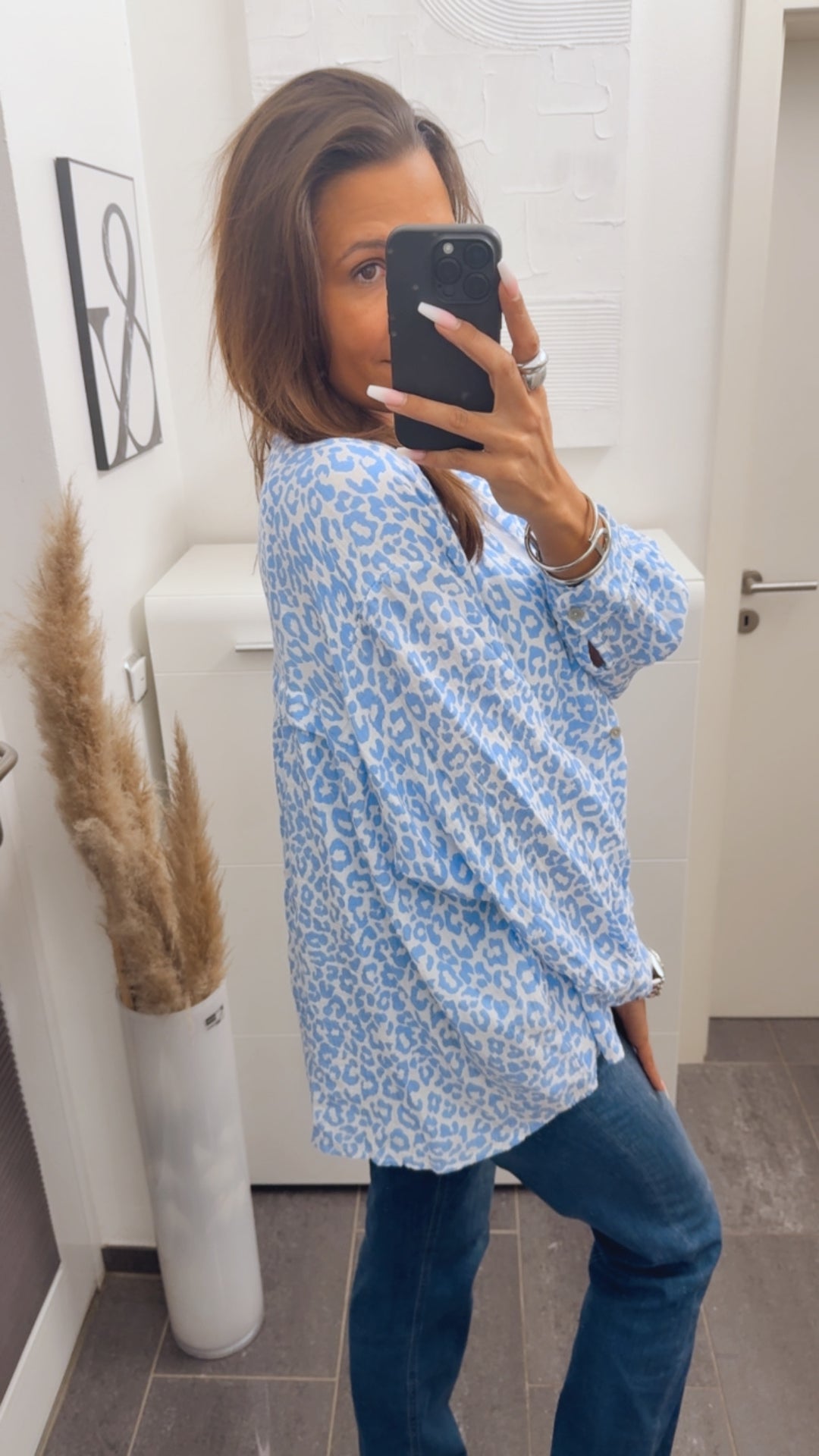 LEO KURZE Oversize Musselin Bluse / weiss - hell blau Art. 13761