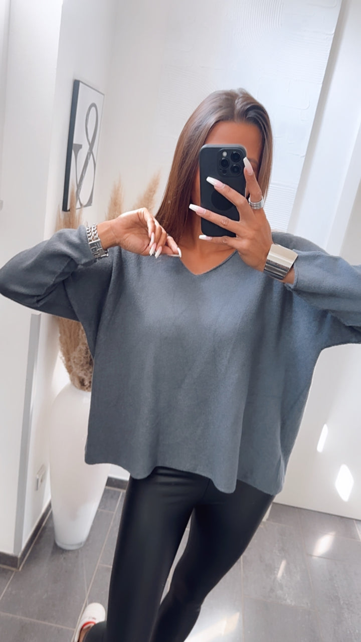 Leichter, super weicher Pullover, V-Ausschnitt / dunkel grau Art. 7086
