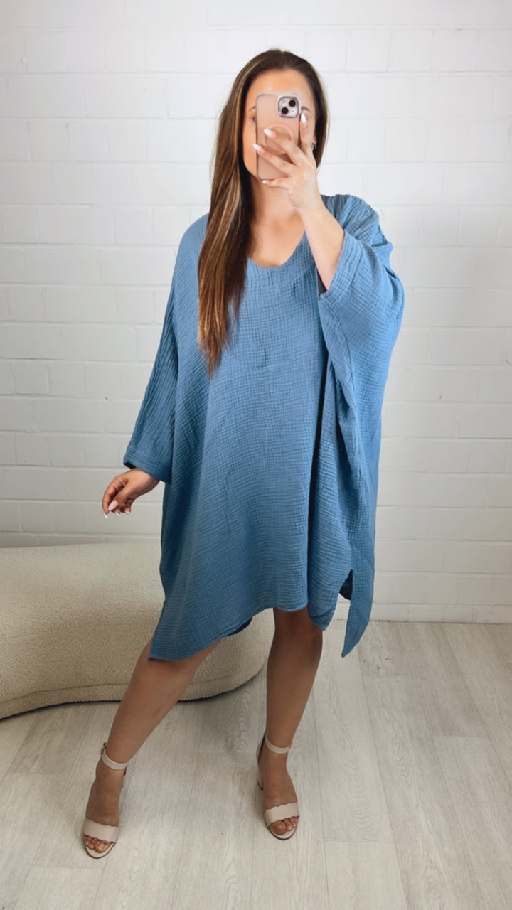 Musselin Ultra Vokuhila Long Bluse / denim blau Art. 10077