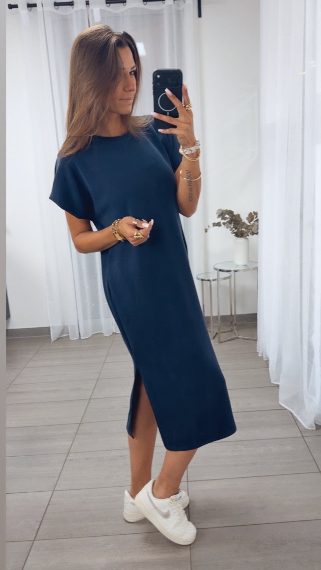 T Shirt Kleid Butterstoff mit seitlichen Taschen / dunkel blau Art.14965