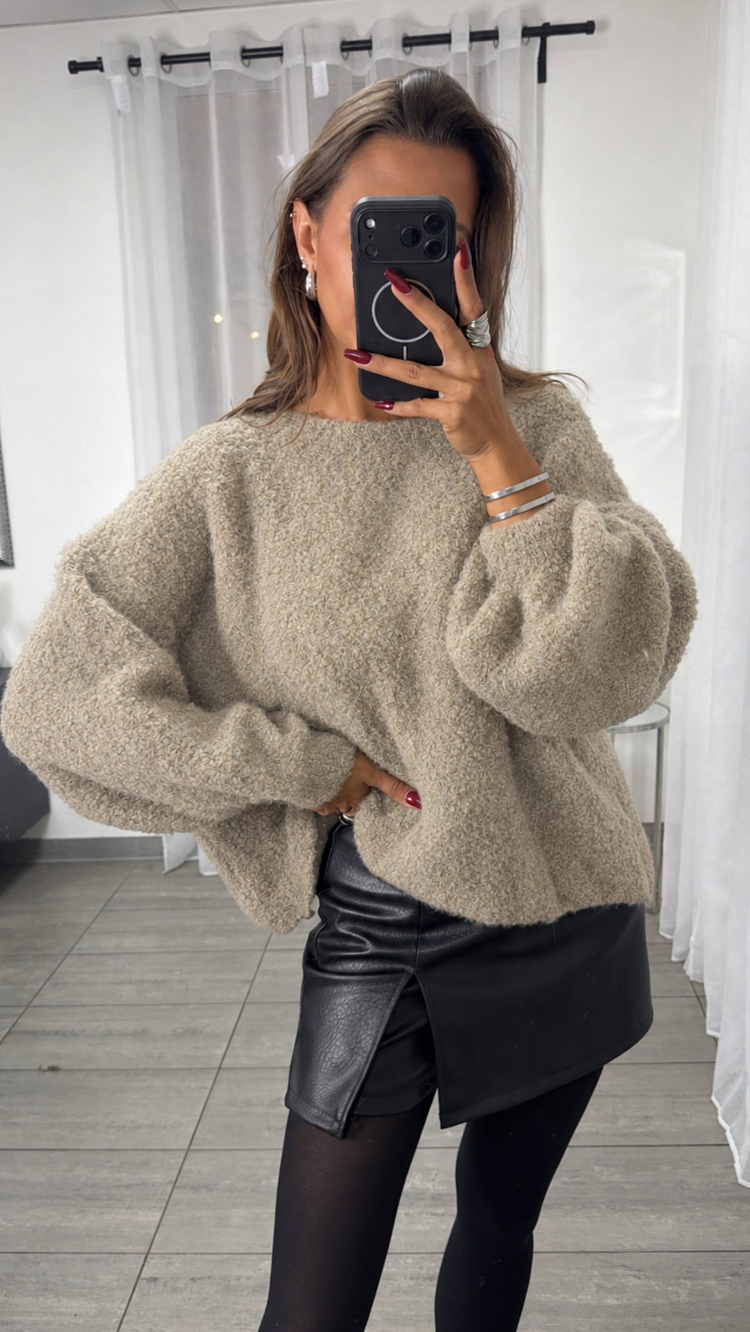 Bouclé Pullover mit breitem Rundausschnitt / beige Art. 16434