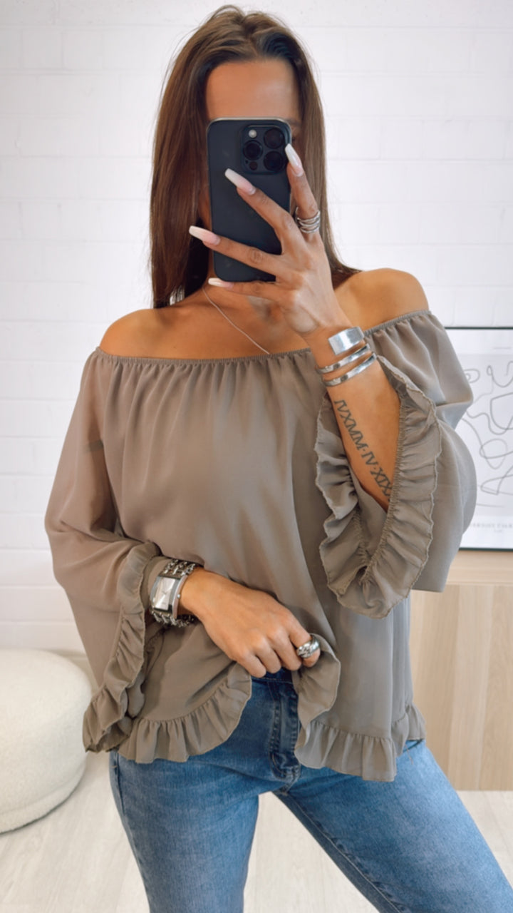 Chiffon Bluse mit Volant Applikationen / taupe Art. 9353