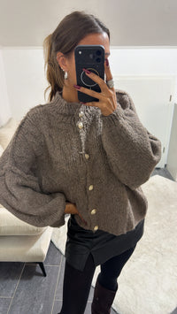 KURZER Kuschel Cardigan mit goldenen Knöpfen / braun meliert Art. 16476