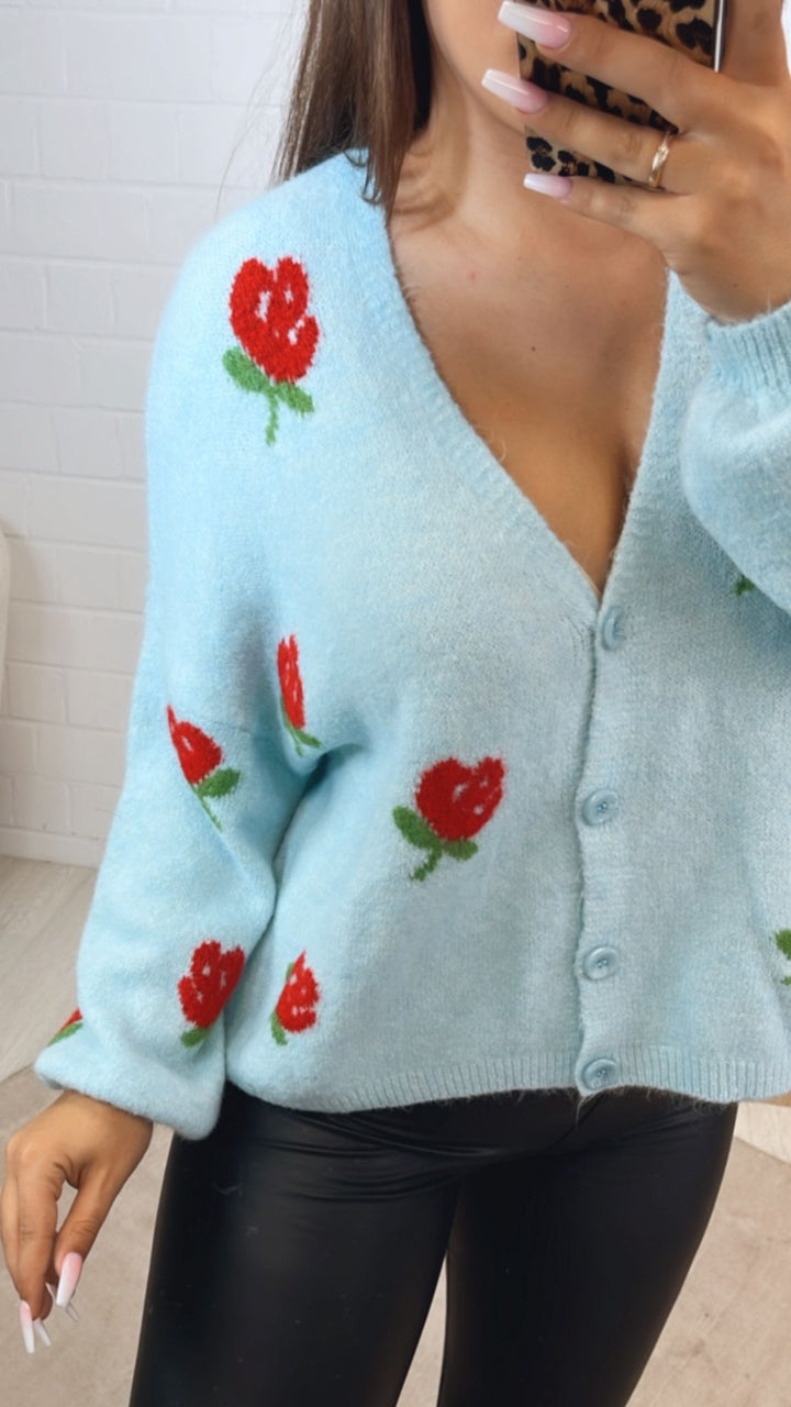 Cardigan verziert mit Blumen / hell blau Art.122350
