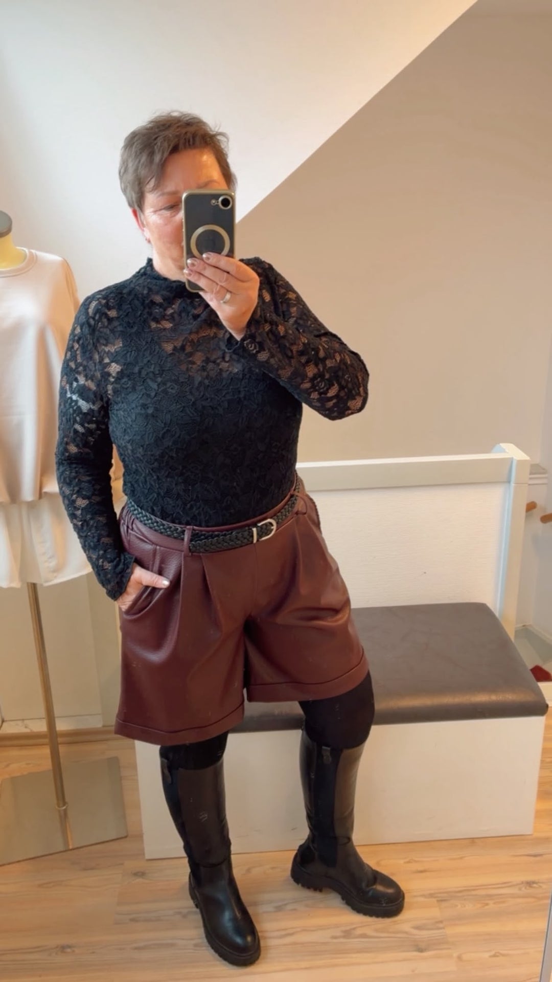 GENARBTE Lederlook Shorts / bordeaux rot Art. 16627