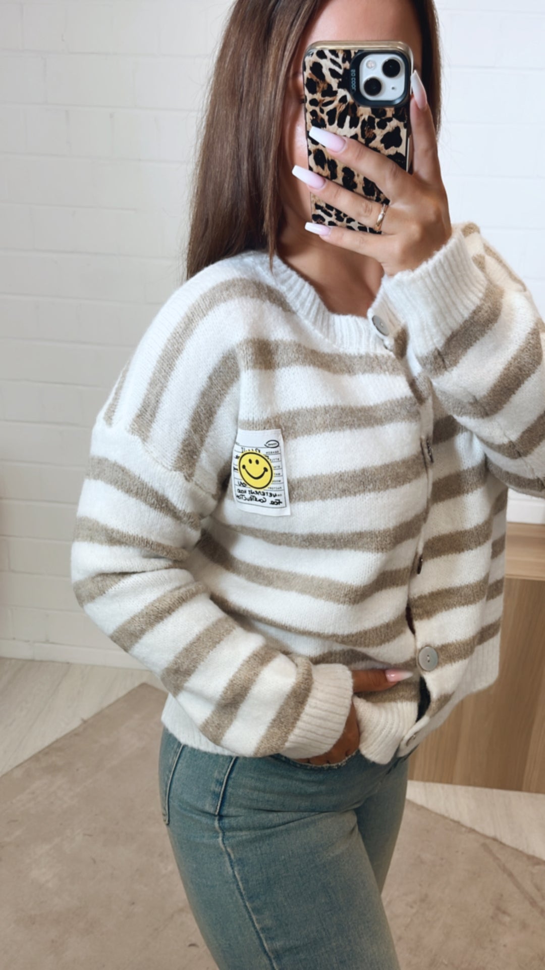 gestreifter Cardigan " Smiley " / weiss - beige Art. 11212
