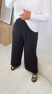 Luftige Sommerhose mit elastischen Krepp Bund / Art. 100