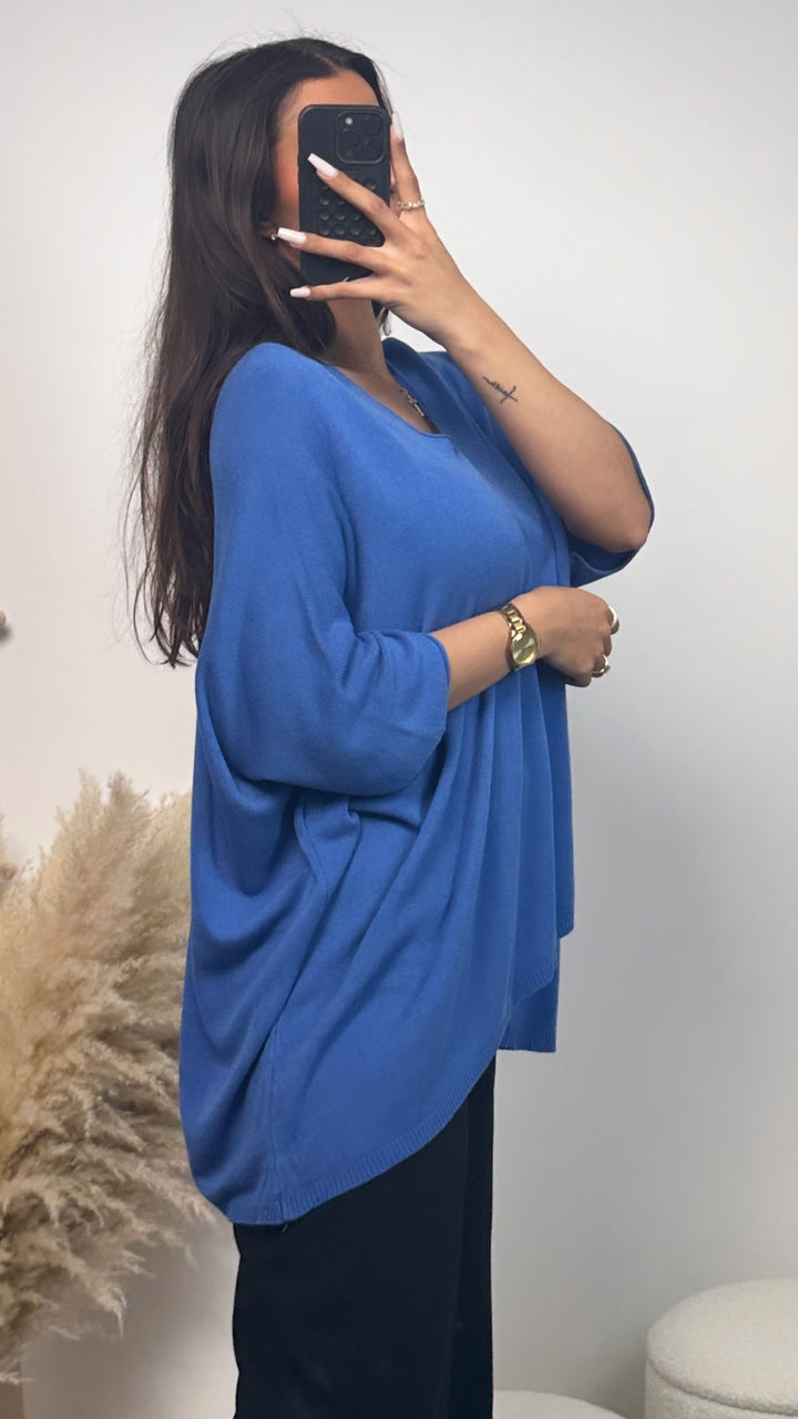 OVERSIZE leichter Pullover mit kurzen Fledermausärmeln / royal blau Art. 9273