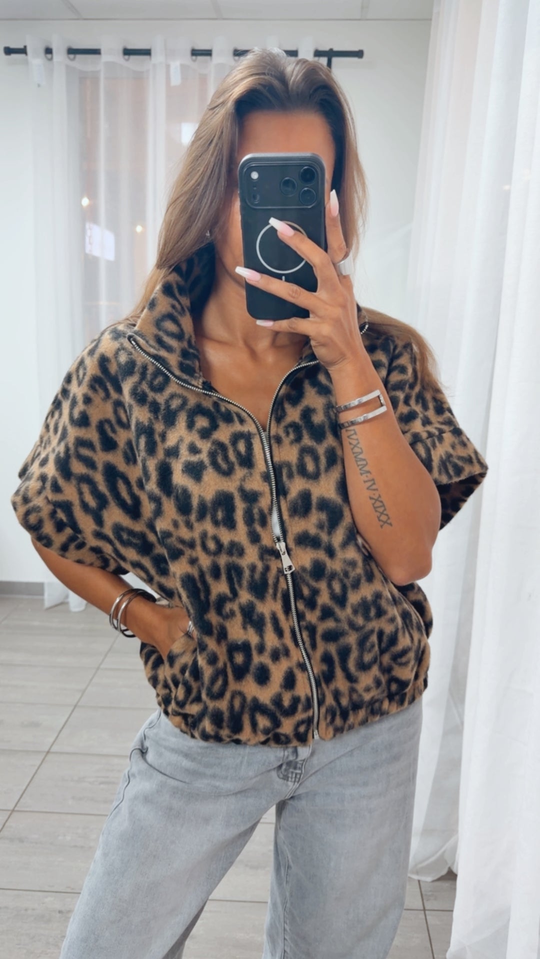 LEO kurze ultra oversize Weste / Art. 12435