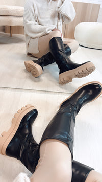 Stiefel in Lederlook mit heller Sohle " A-839B " / schwarz - creme Art. 8337