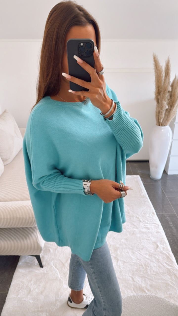 ultra weicher Pullover mit Fledermausärmeln / kräftiges aqua Art. 9040