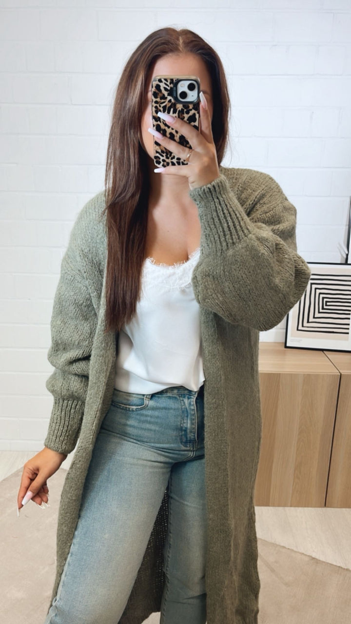 Langer Kuschel Cardigan / khaki Art. 12280