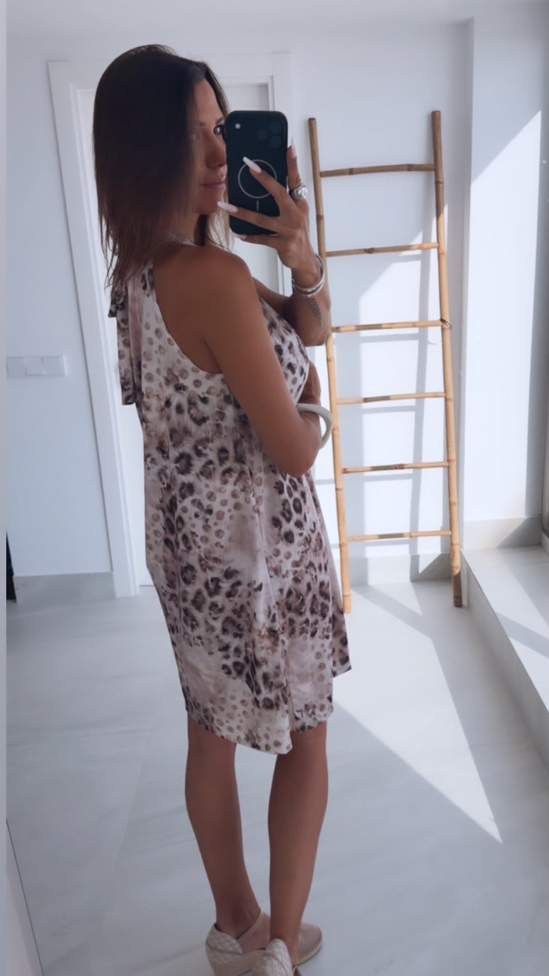 Leo- Animal Print HELL - Kurzes, fließendes Kleid / Art. 15203