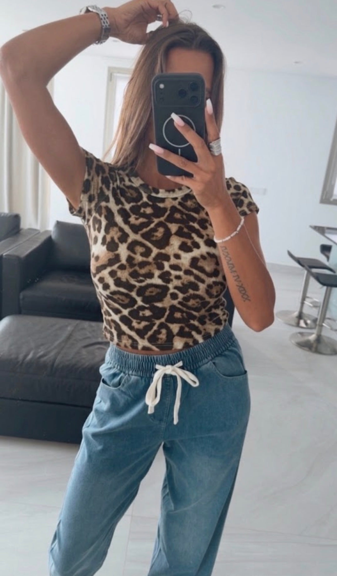 LEO GROSSES MUSTER Crop T-shirt / Creme - braun - schwarz Art. 16070