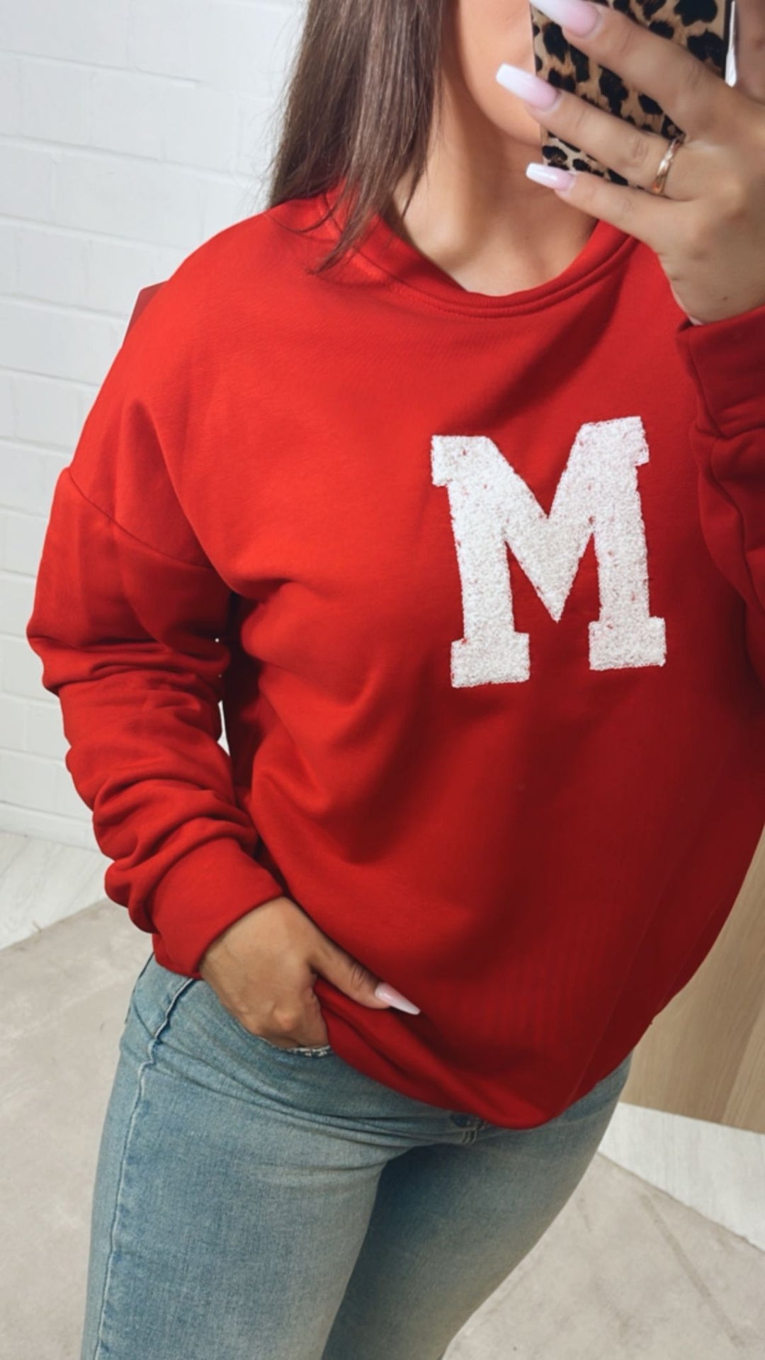 Sweater mit "aufgesetztem M" / rot-weiß Art.12273