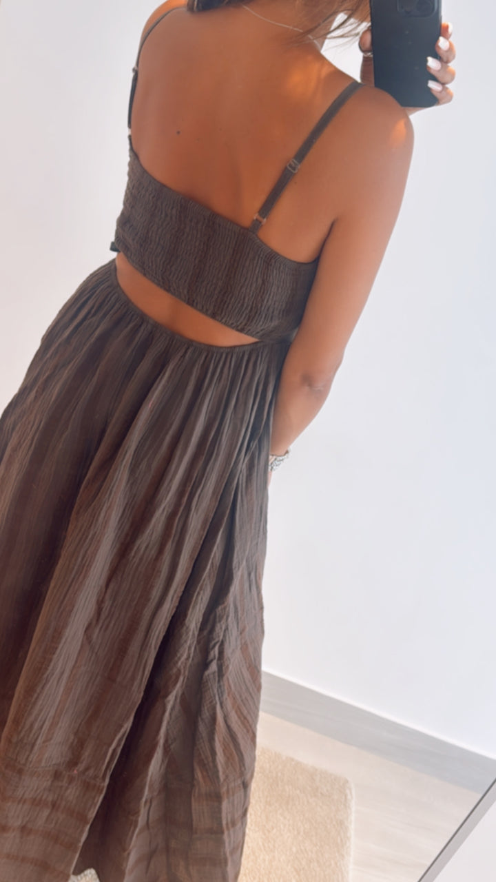 RÜCKEN CUT - OUT (Maxi-) Musselin Kleid / mokka - dunkel braun Art. 10936
