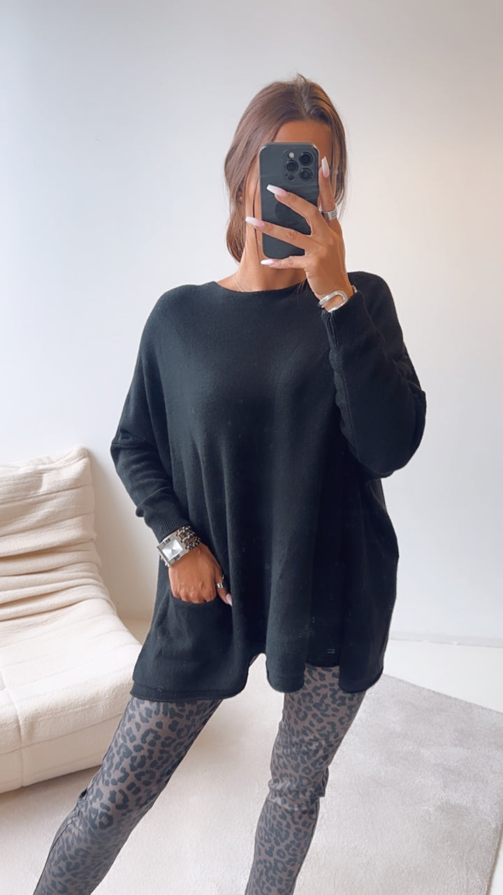 weicher Pullover mit Fledermausärmeln, Taschen / schwarz Art. 7730