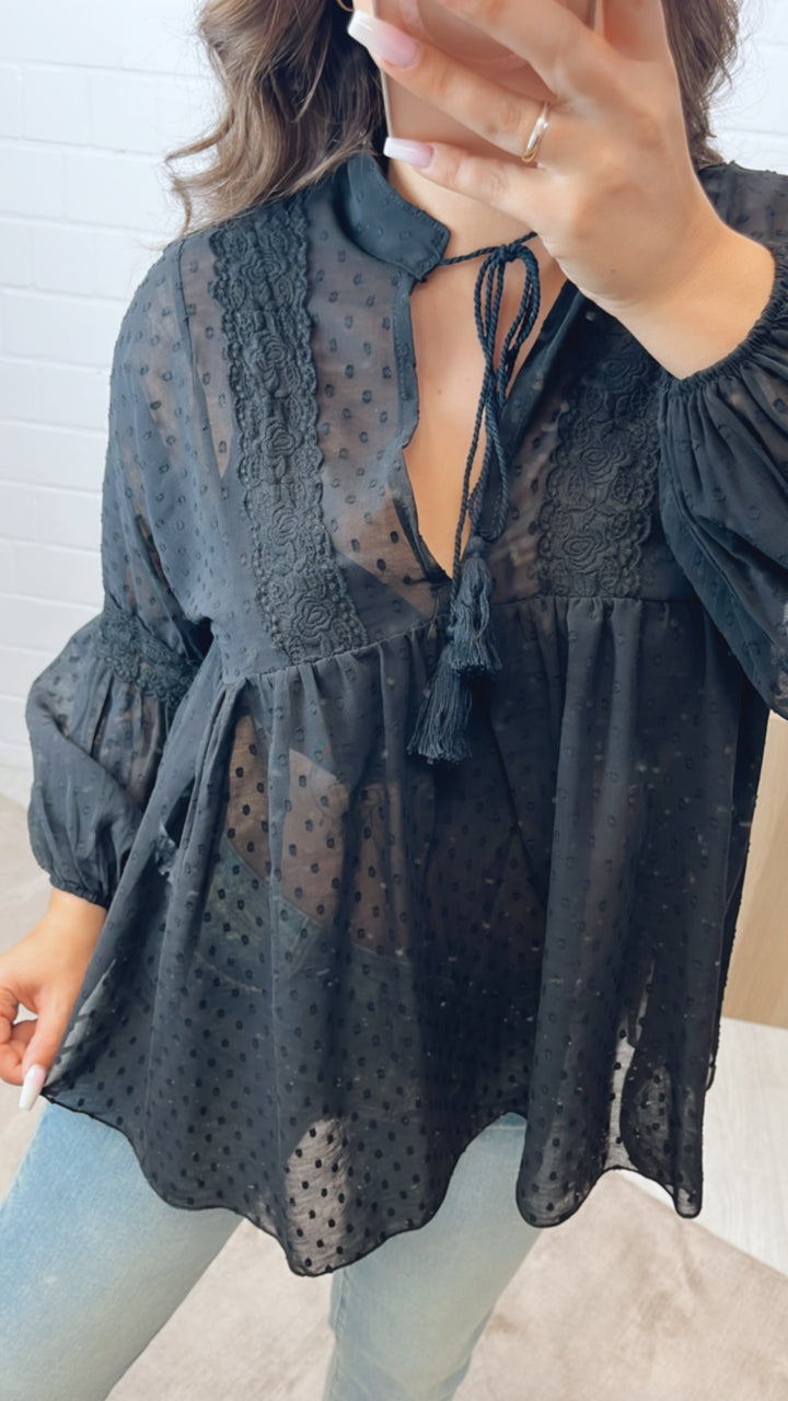 Romantische Bluse / schwarz Art. 10476