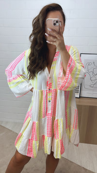 Musselin Kleid / Tunika mit Muster / weiss - neon pink - neon gelb Art. 10668