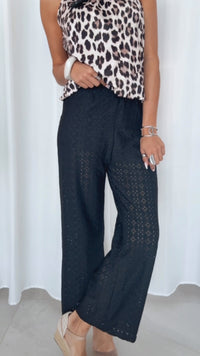 lange Hose mit Loch Stickerei " CH-LS116 " / schwarz Art. 14632