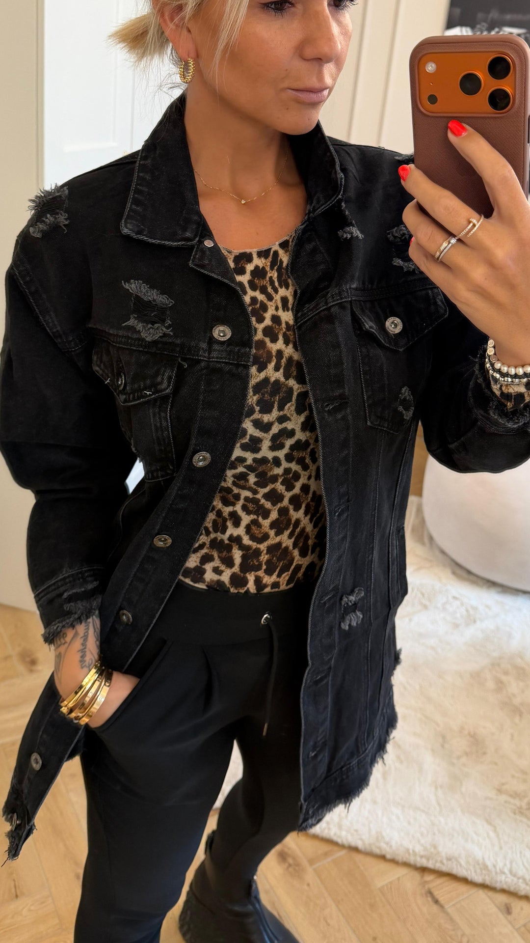 lange Jeansjacke mit used - Elementen / schwarz Art. 4971