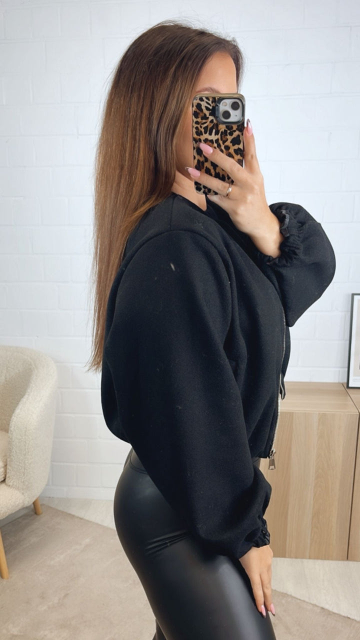 RUNDAUSSCHNITT TREND Loose Fit Jacke / schwarz Art. 12848