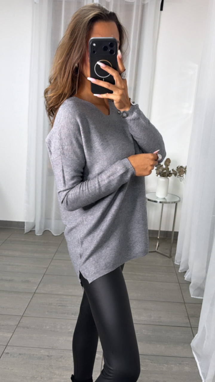 Gerippter Feinstrick Pullover mit V-Ausschnitt / grau Art.16367