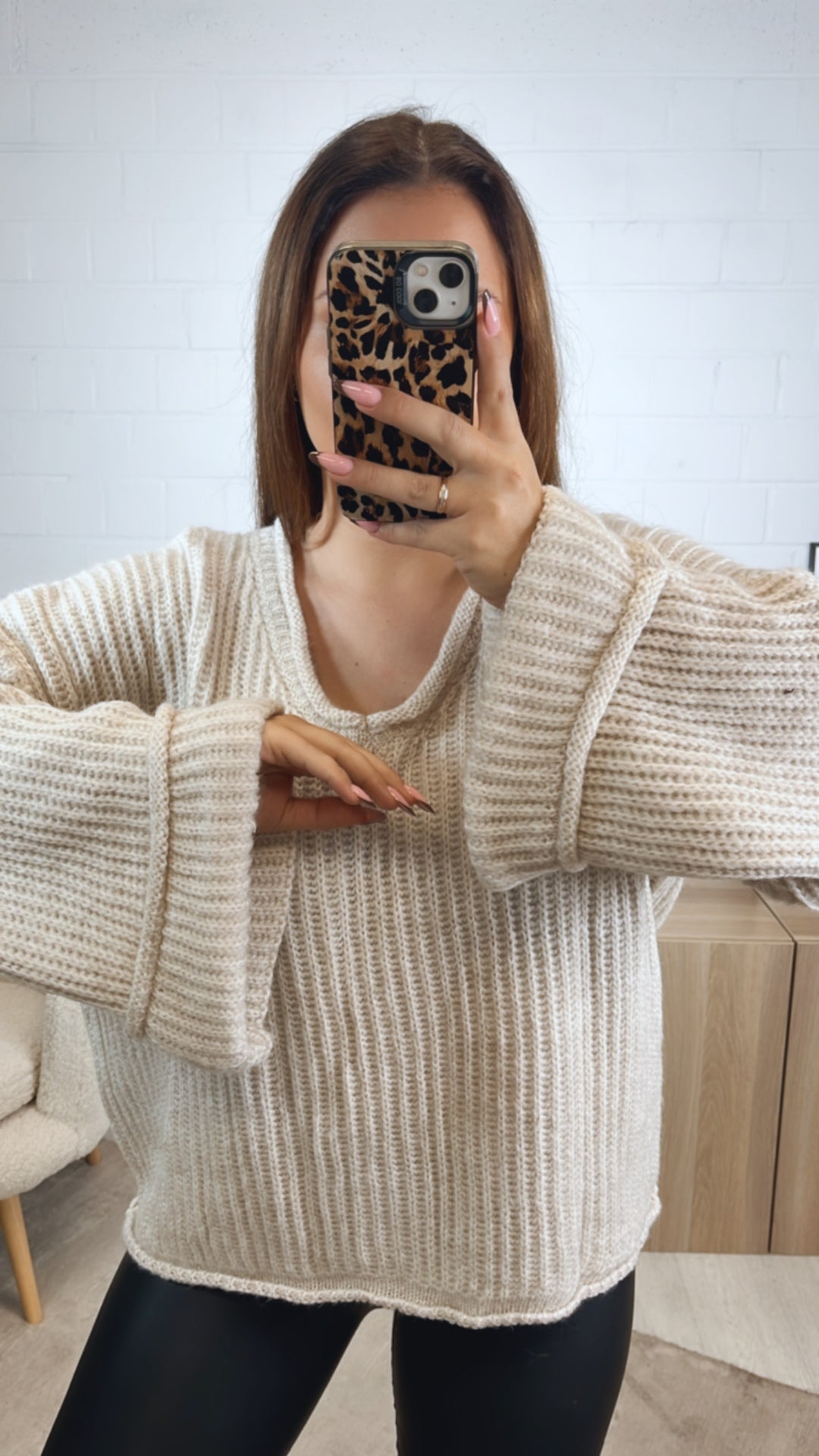 Pullover mit umgeschlagenen Ärmeln / creme Art. 12831