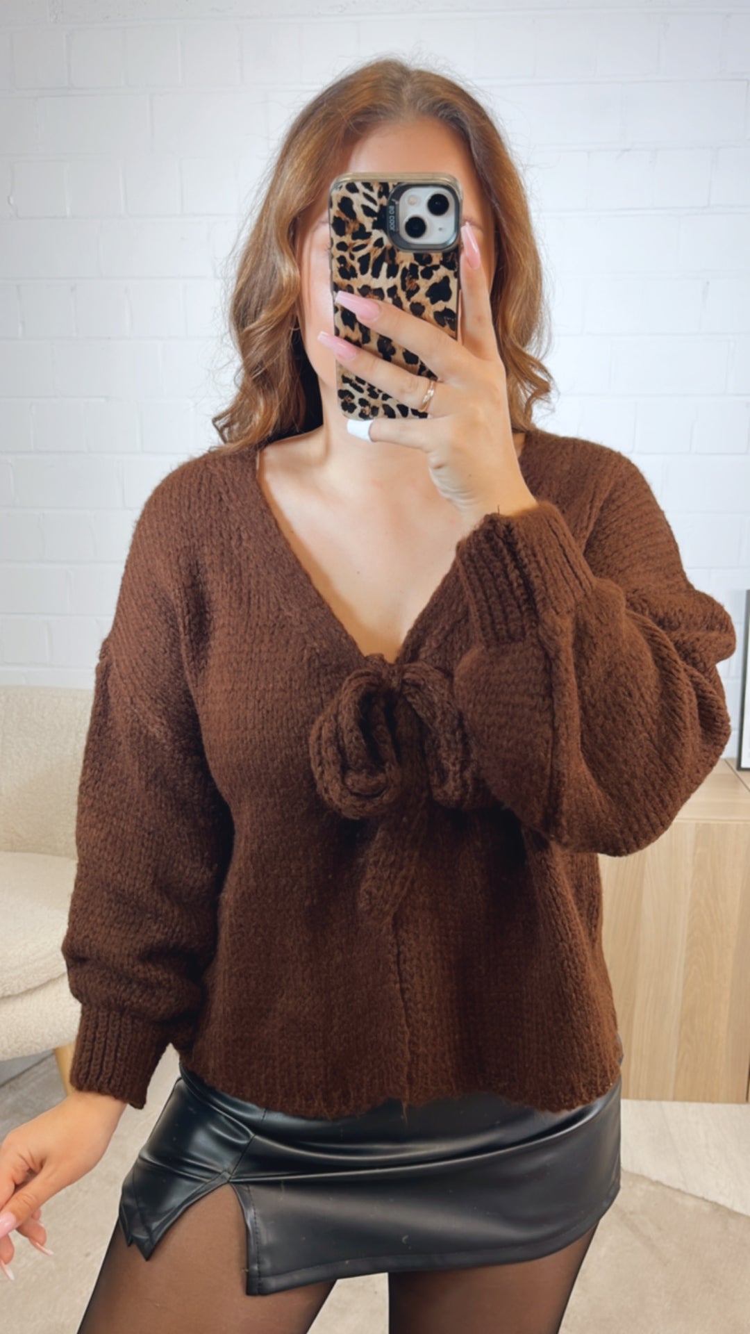 schlichter Strick Cardigan mit einer Schleife / Schoko braun Art. 12614