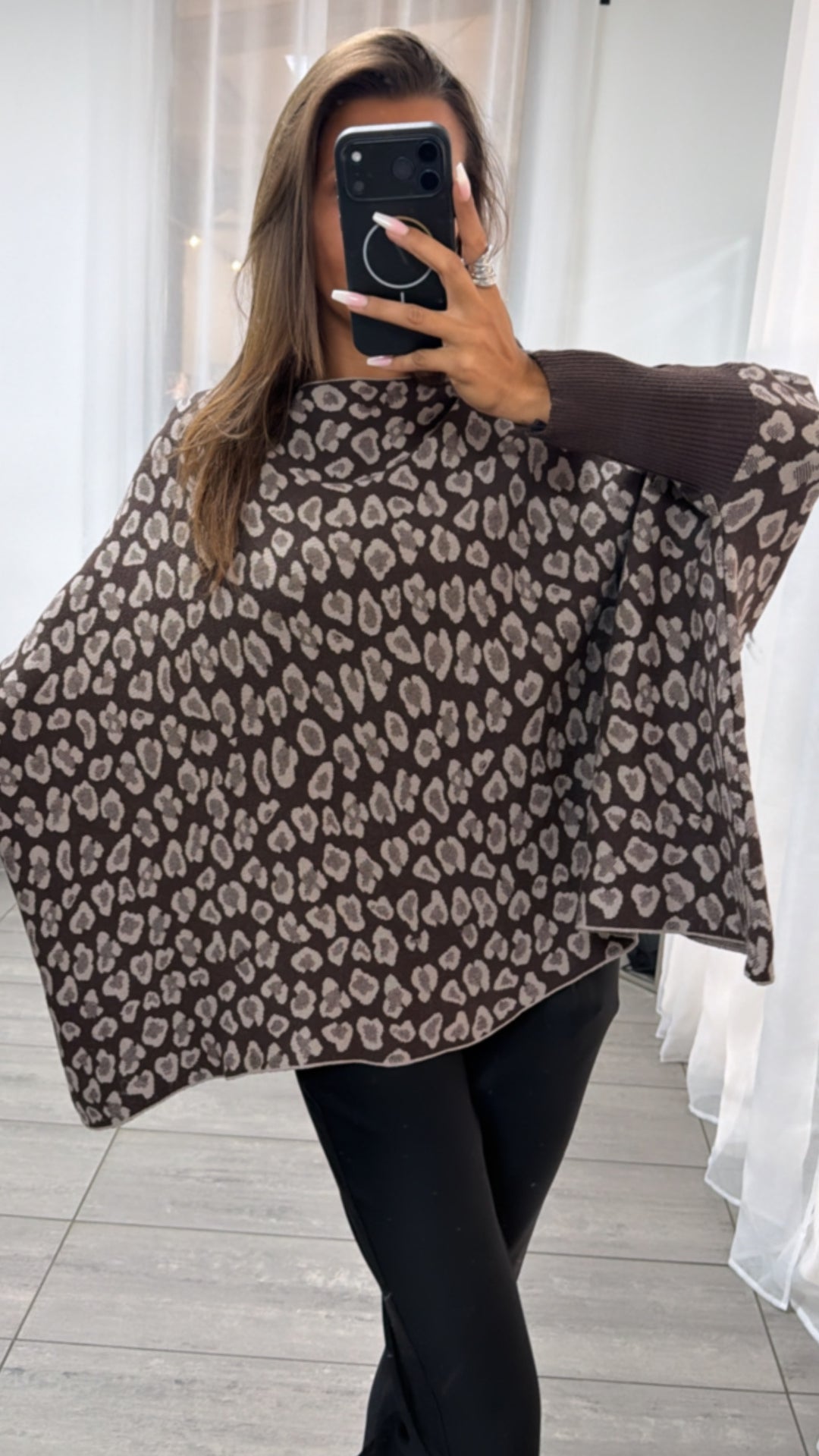 LEO ultra weicher Pullover mit Fledermausärmeln / schoko braun - light taupe Art. 12900