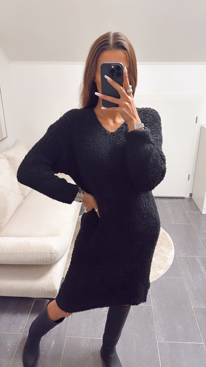 TEDDY Kuschel Kleid mit V-Ausschnitt / schwarz Art. 8069