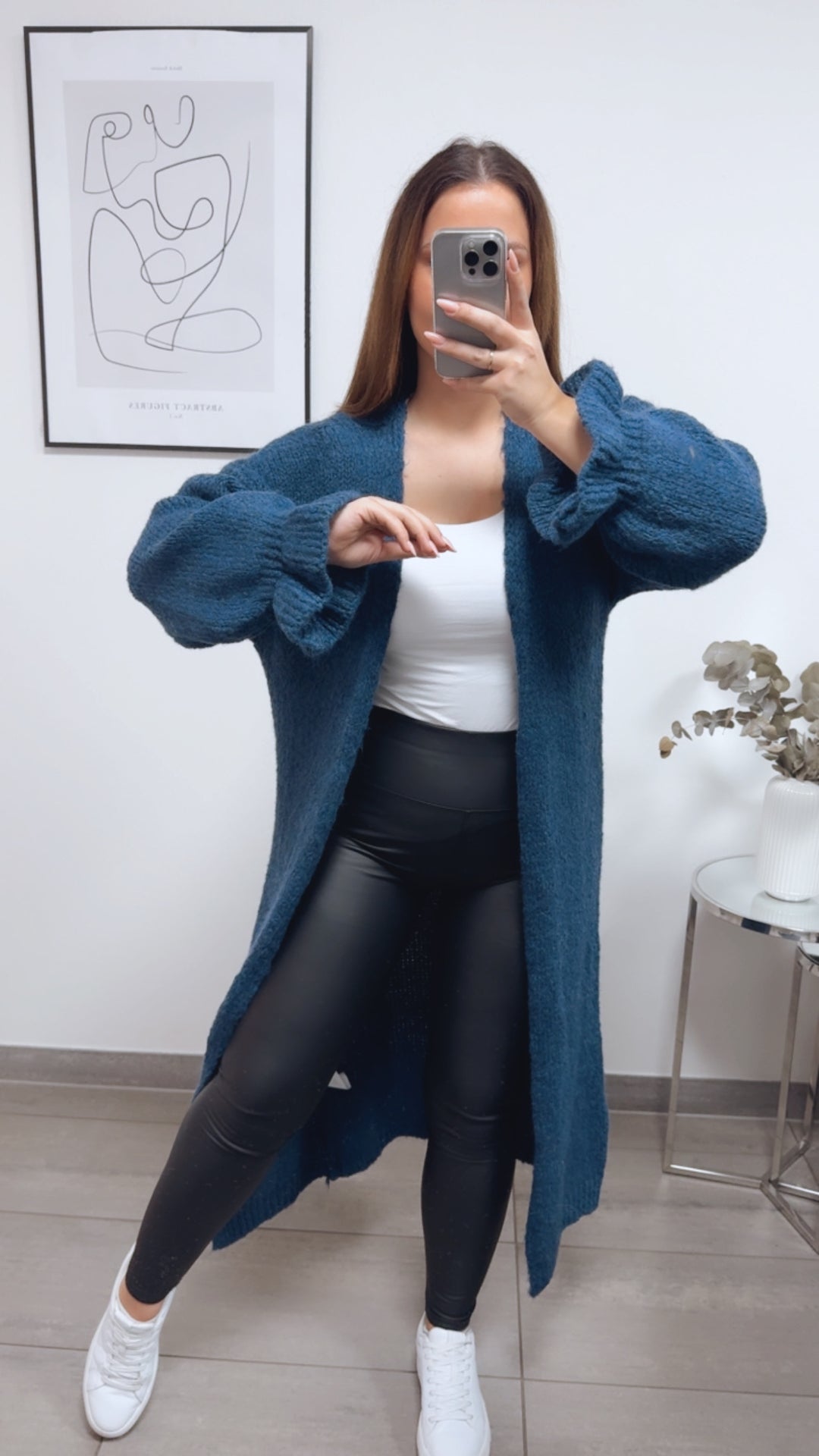 langer Kuschel Cardigan mit Volant Ärmeln / petrol blau Art. 13238