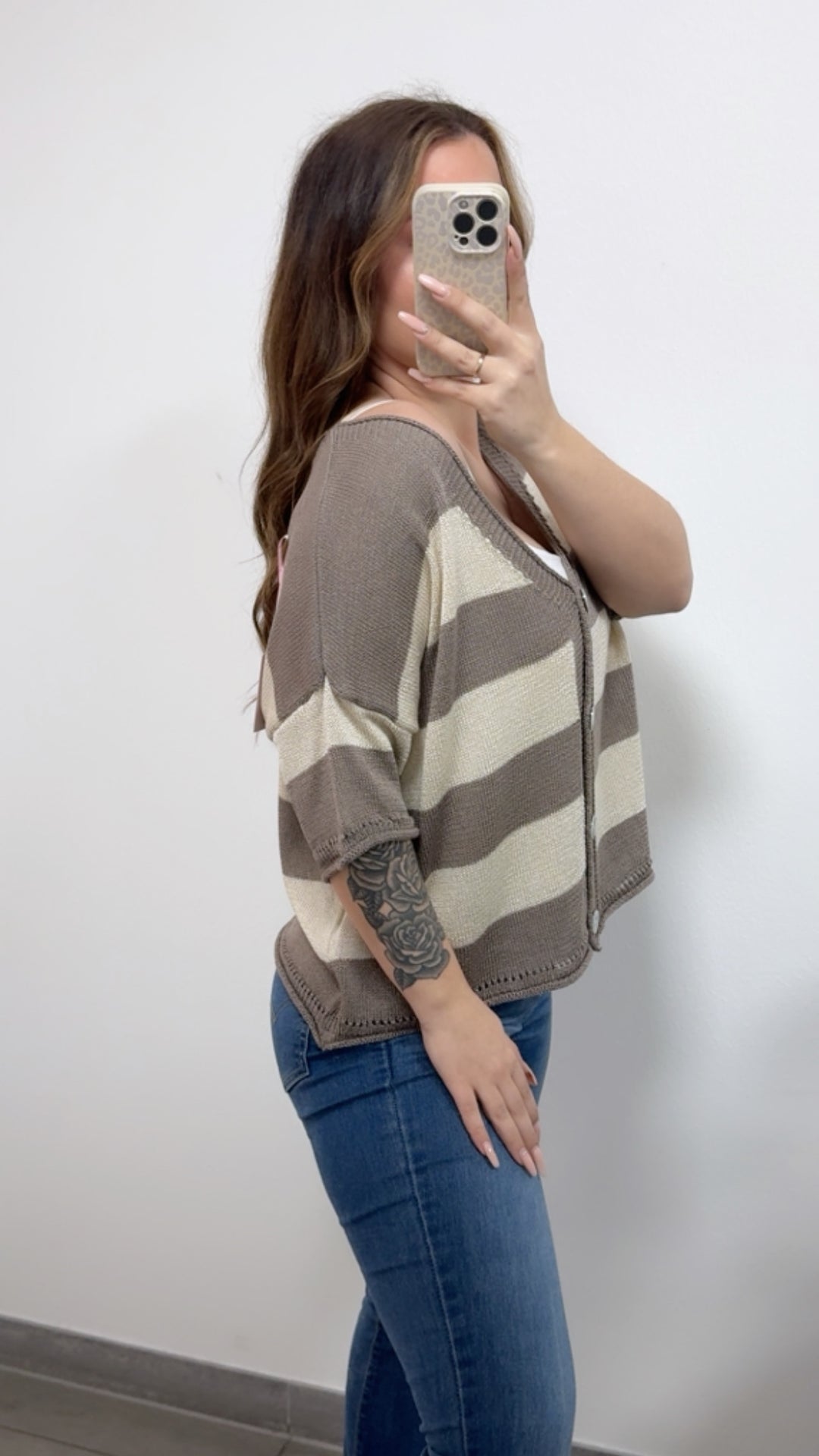 Strick Jacke mit kurzen Arm und Knöpfen in Perlmutt-Optik / taupe - beige Art. 14698