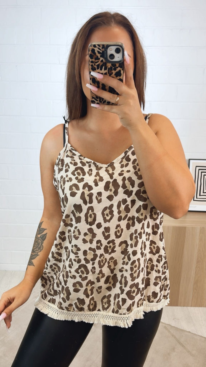 LEO Top mit Fransen Saum / creme - beige - taupe Art. 11002