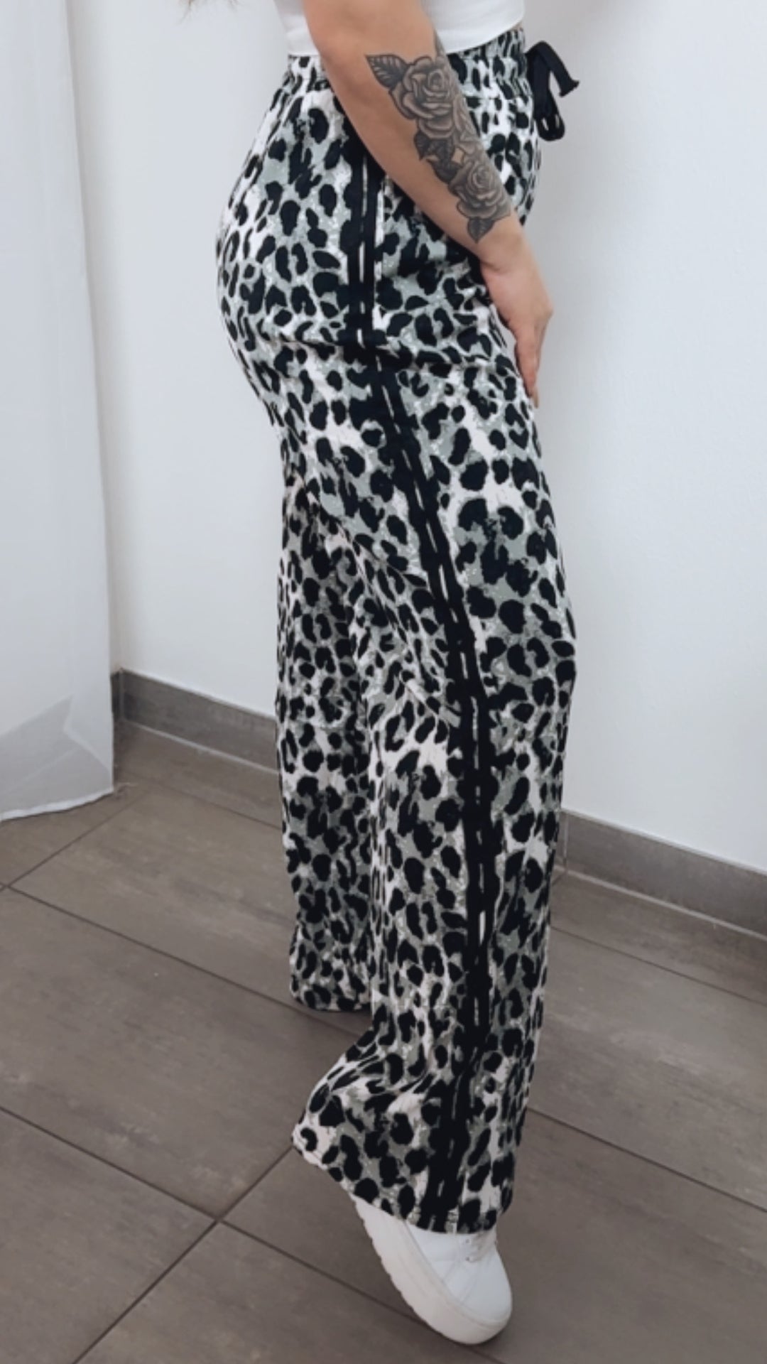 LEO softe Hose mit Streifen / grau - schwarz - weiss Art. 14439