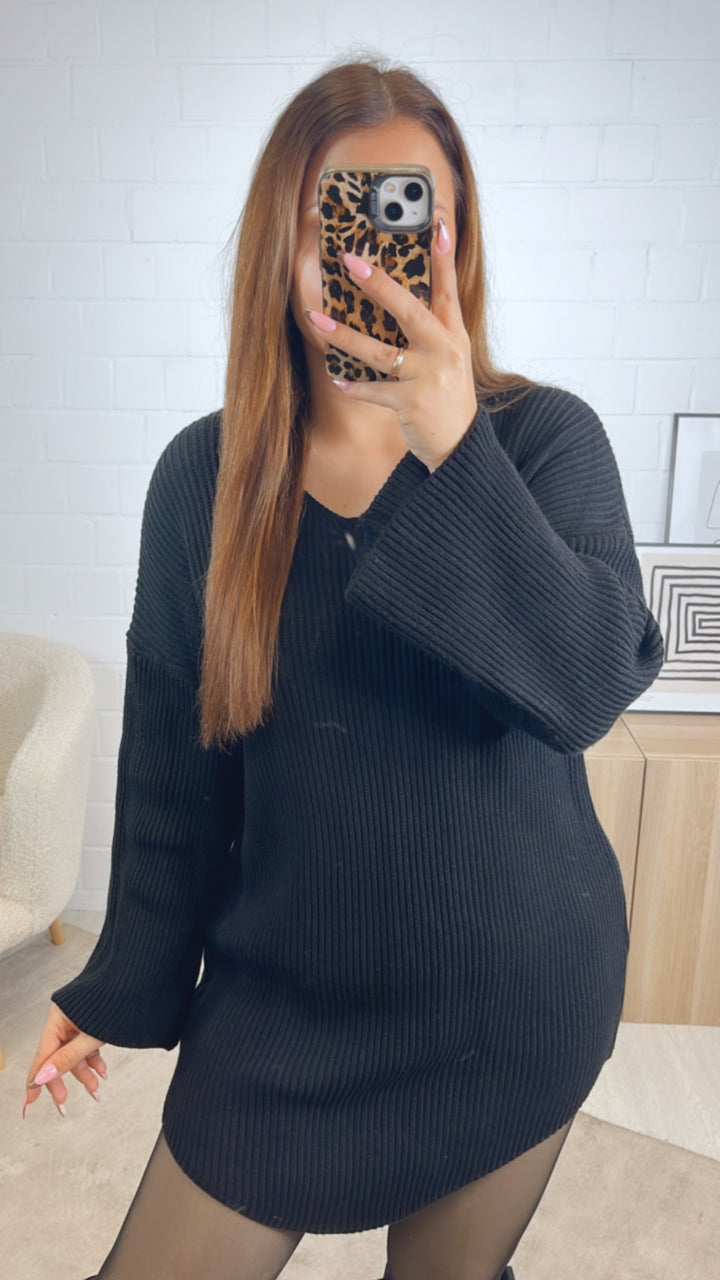 gradliniges Strick Kleid mit weitem Arm, V-Ausschnitt / schwarz Art. 12771