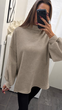 gefütterter oversize Pullover mit Stehkragen / beige Art. 16522
