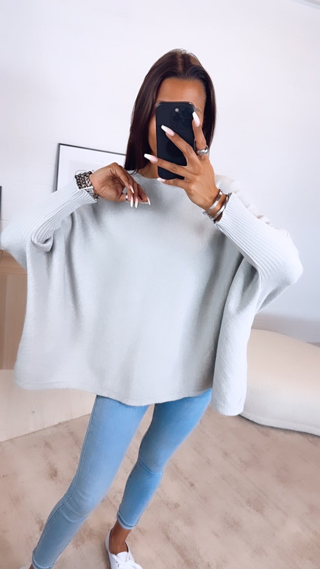 ultra weicher Pullover mit Fledermausärmeln / hell grau Art. 6375