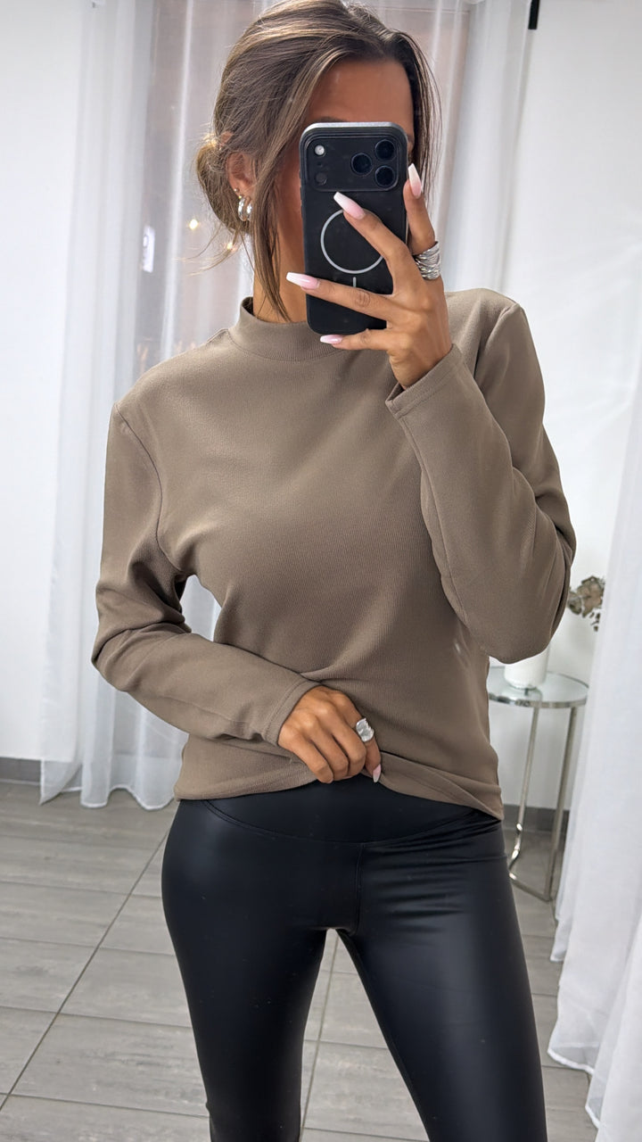 Softer Oversize Long Pullover mit leichtem Stehkragen / taupe Art.16382