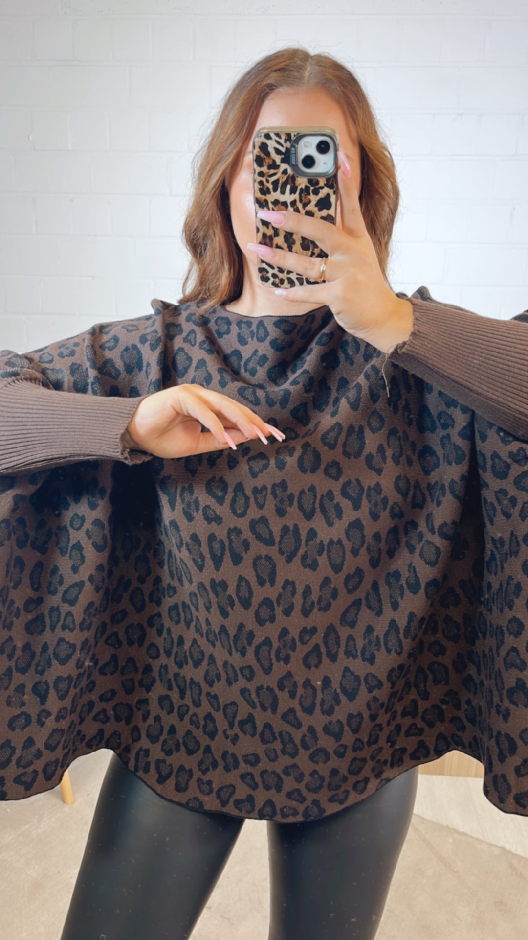 LEO ultra weicher Pullover mit Fledermausärmeln / schoko braun - schwarz Art. 12584