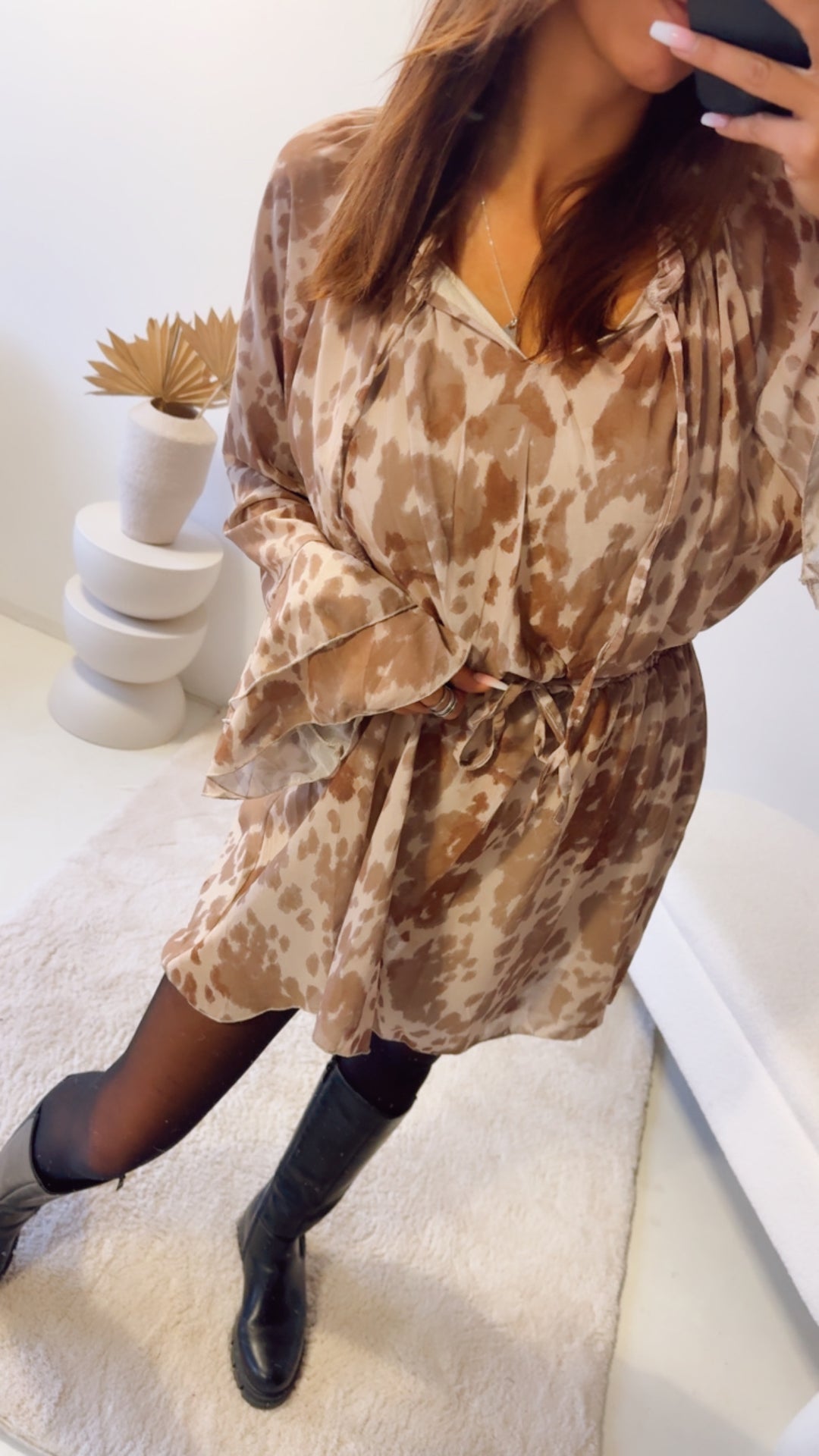 leichtes Kleid im ausgefallenen Muster / camel - creme Art. 13185