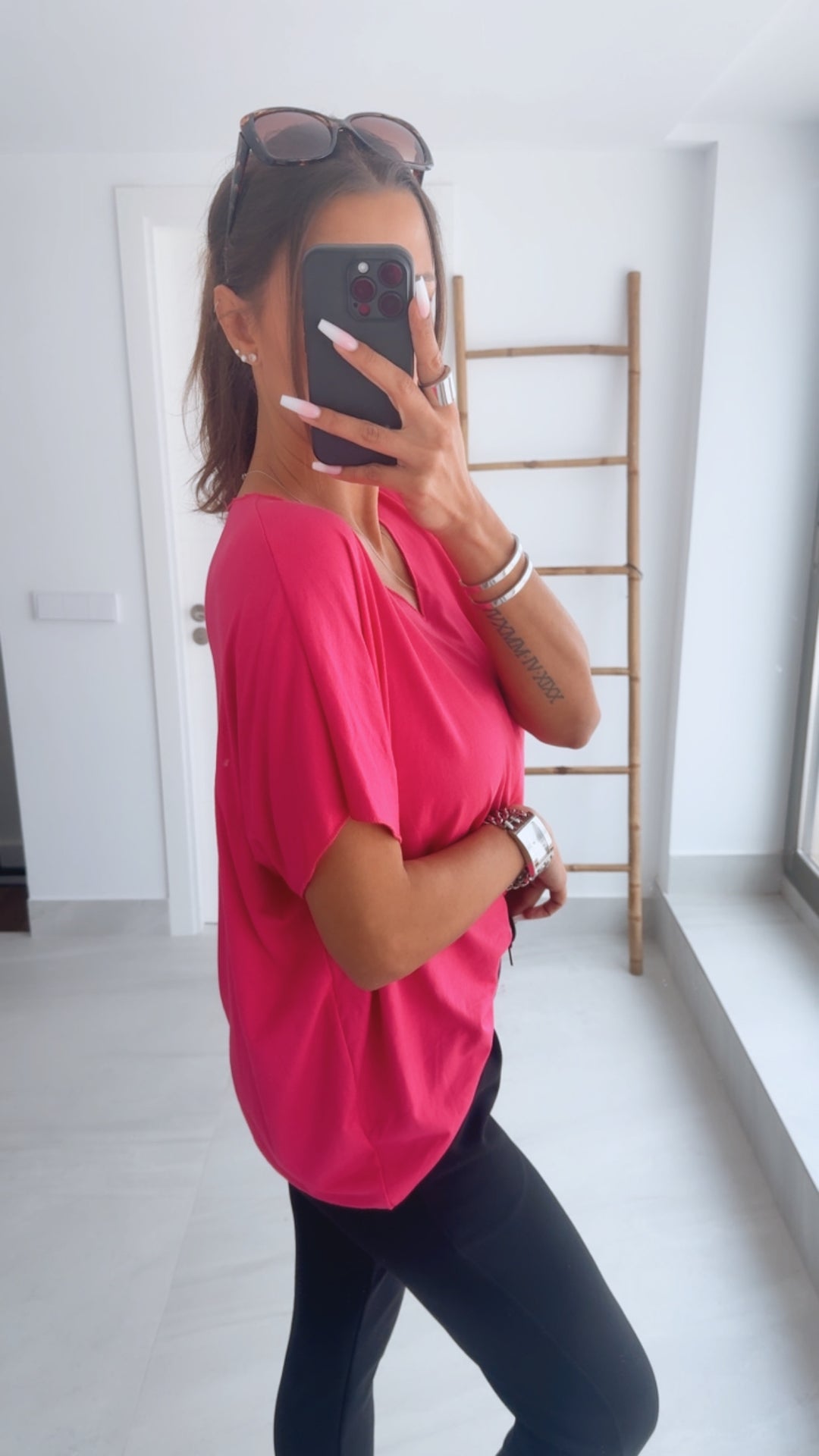T-shirt Oberteil mit V-Ausschnitt / pink Art. 9794
