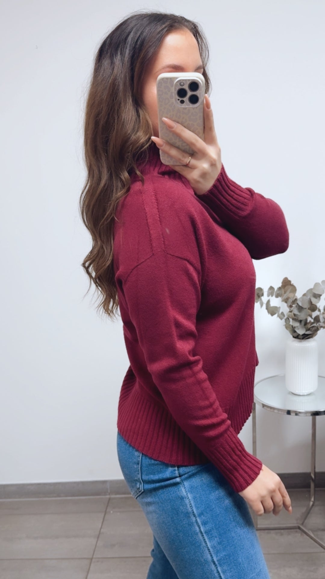 Feiner Strickpullover mit gerippten Akzenten / bordeaux Art.13881