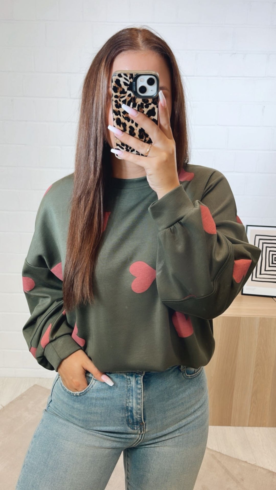 Sweater mit Herzen / khaki - beere Art. 10830