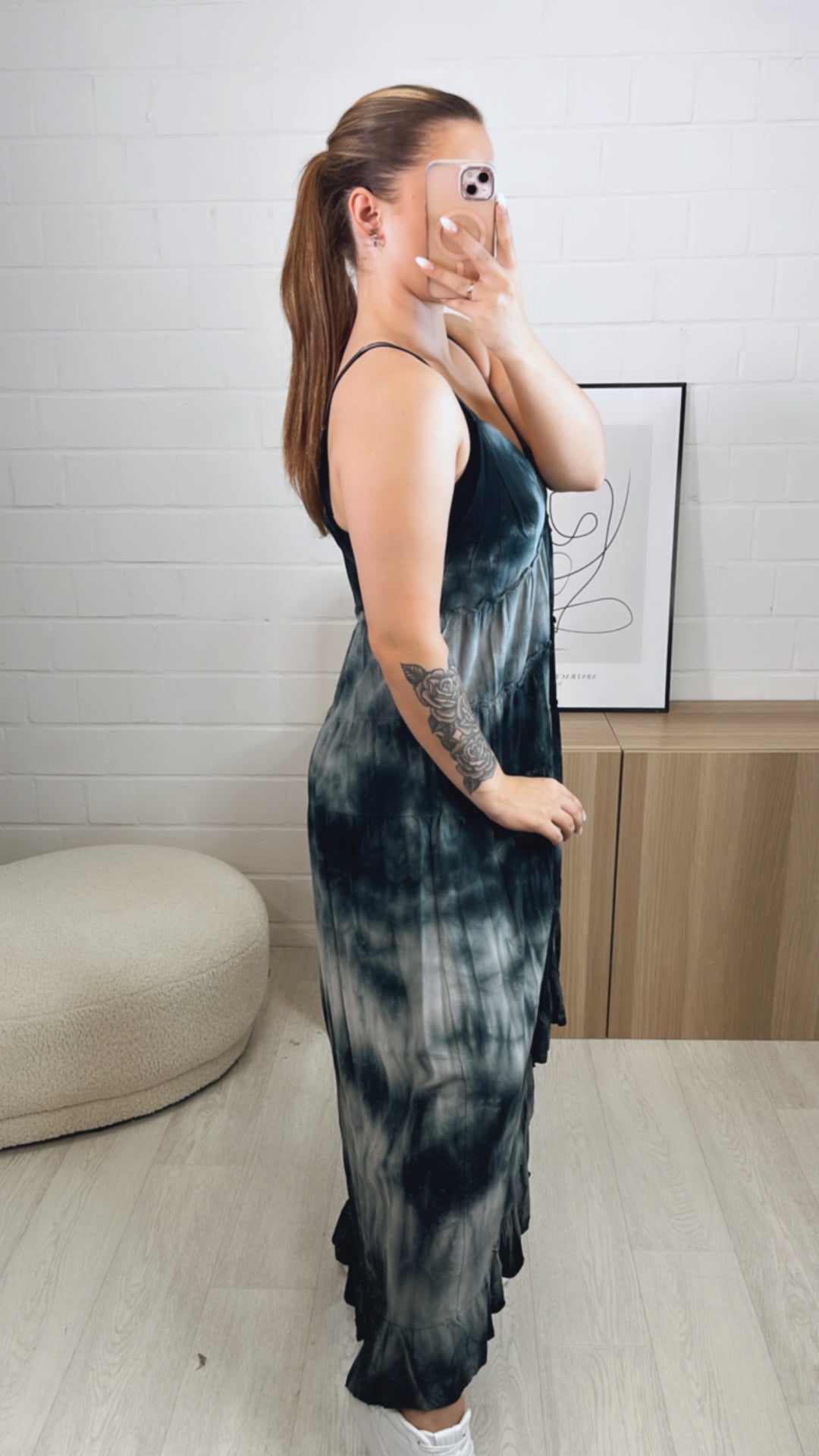 BATIK Vokuhila Kleid / schwarz Art. 9903