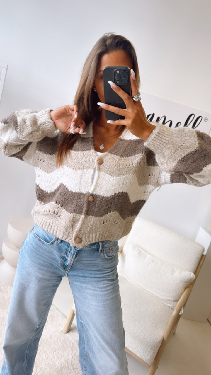 Strickjacke mit Herzknöpfen/ erdtöne creme-beige- taupe Art.11160