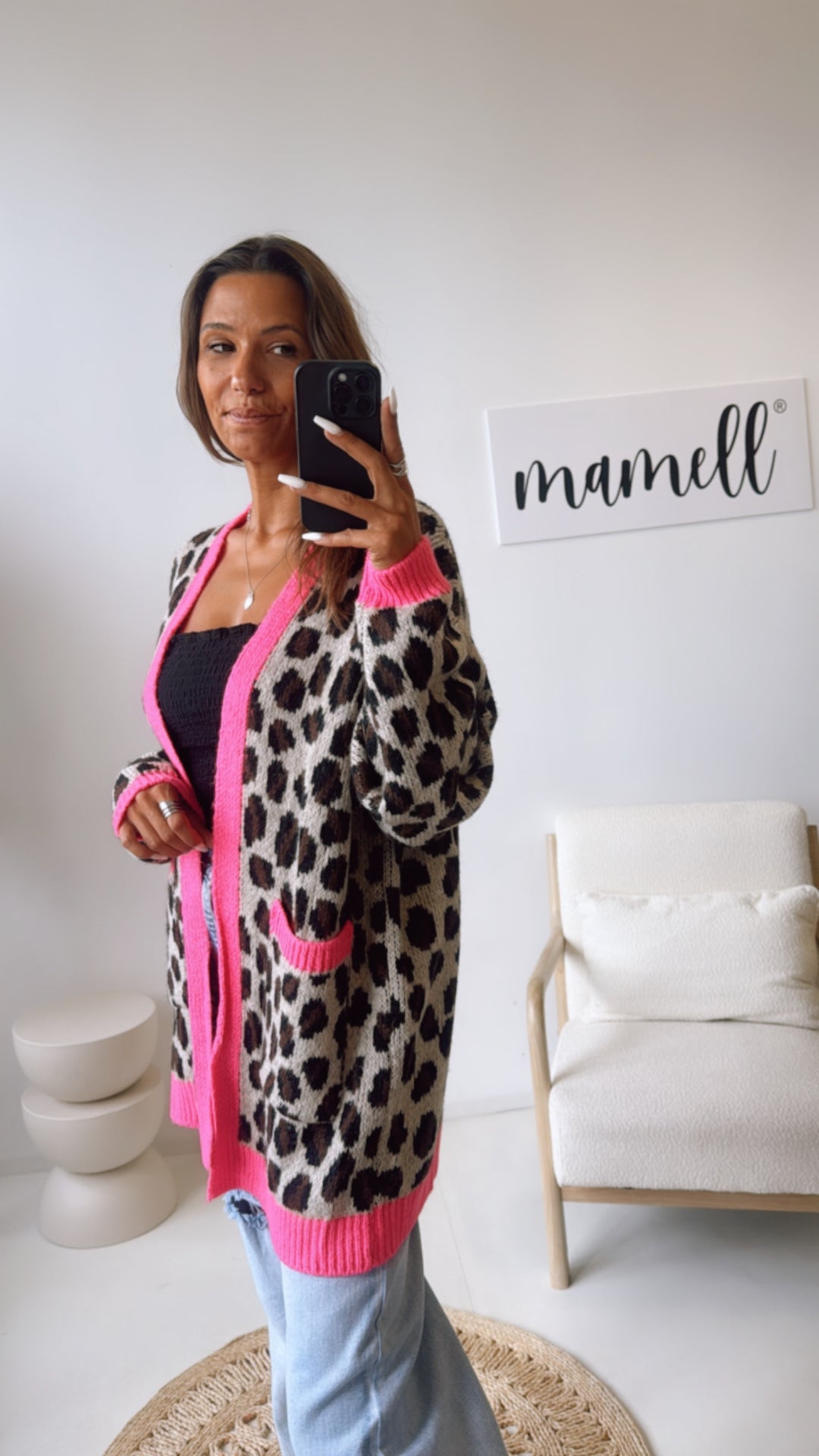 LEO mittellang geschnittener Cardigan / grau - braun - schwarz - neon pink Art. 10823