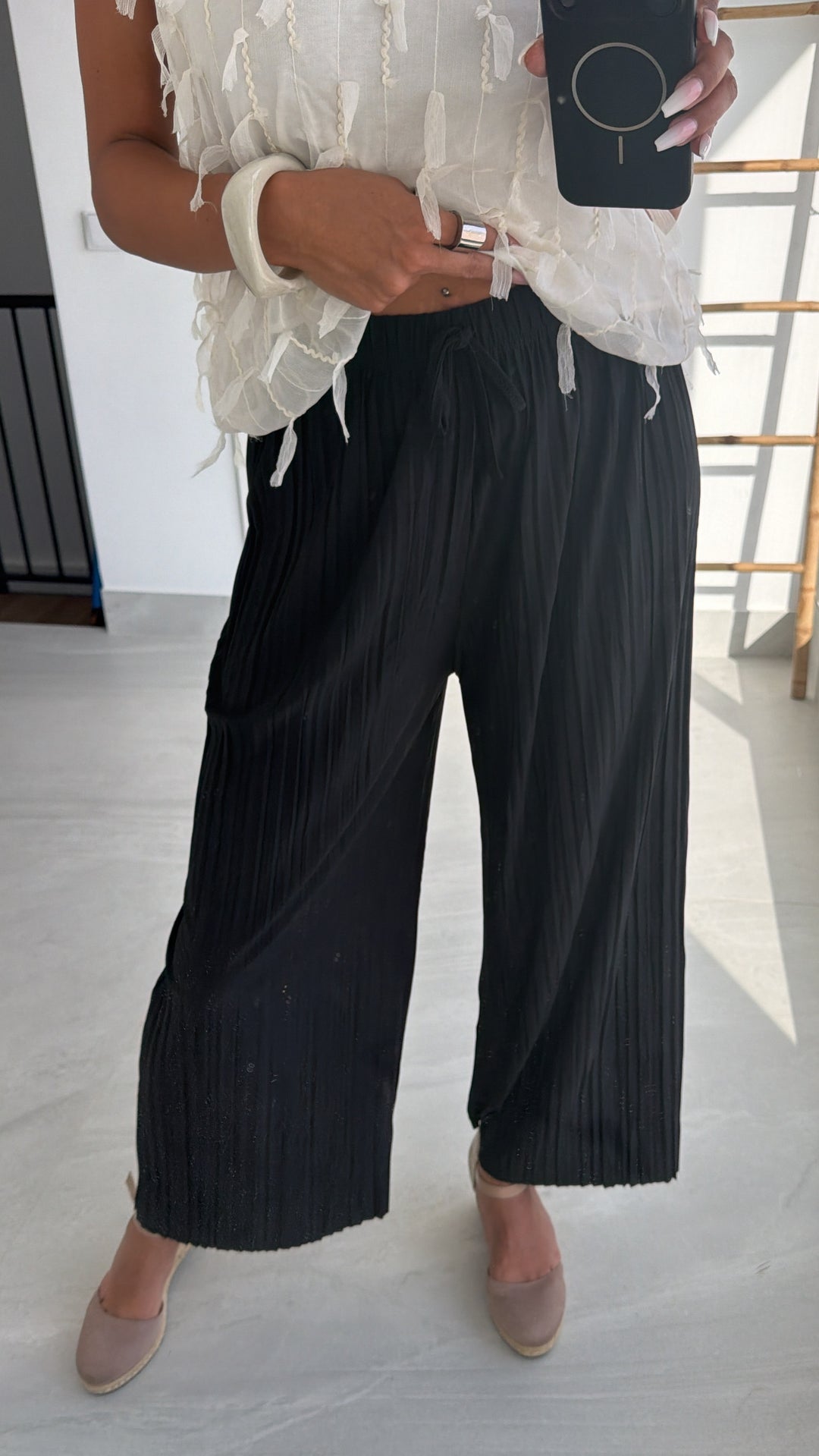 Plissierte Sommer Hose / schwarz Art. 15205