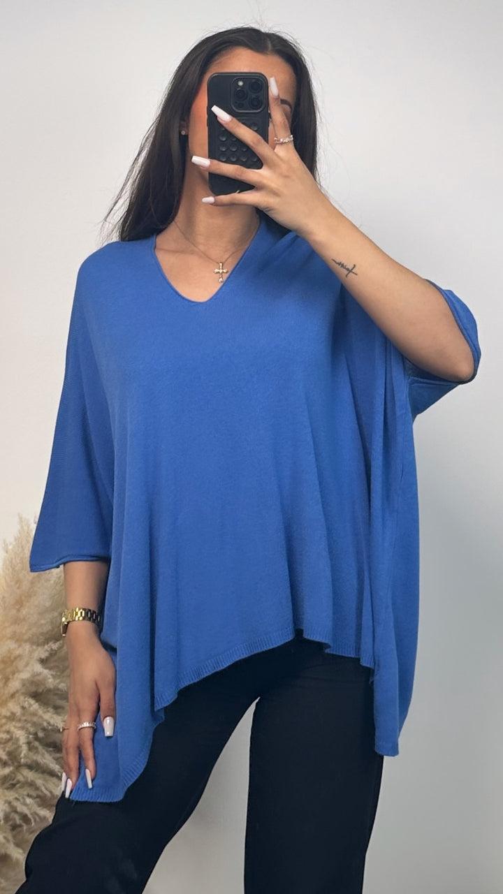 OVERSIZE leichter Pullover mit kurzen Fledermausärmeln / royal blau Art. 9273